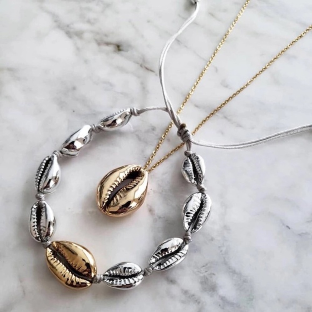 Shell Necklace Bracelet Set - Picture 2 of 2